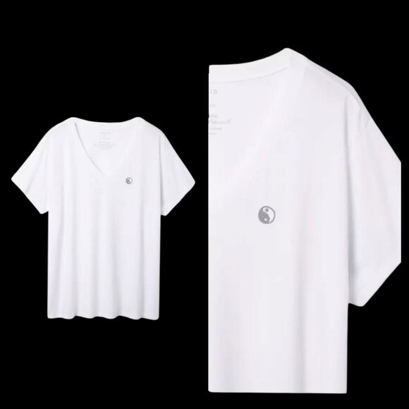 4X 26W Torride White Yin Yang Relaxed Fit Signature Jersey V Neck Tee Embroider - Picture 1 of 6